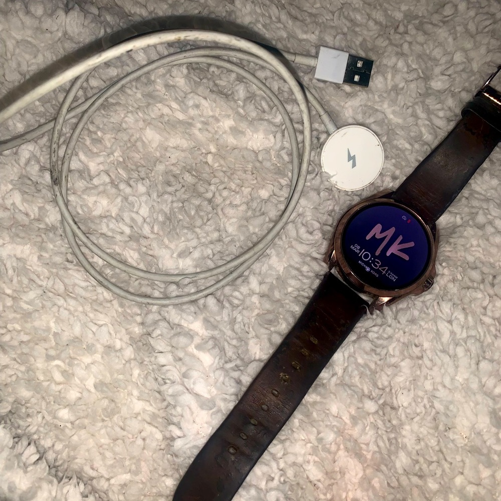 Micheal kors- bradshaw rose gold smart watch
